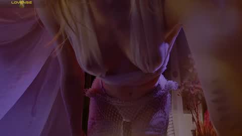 Snapshot of adelaidegilber_ chatting on 4, 7, 2026 Adel online show from 4, 7, 2026