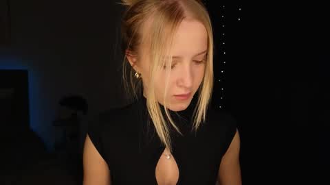 Adele online show from 18, 4, 2026