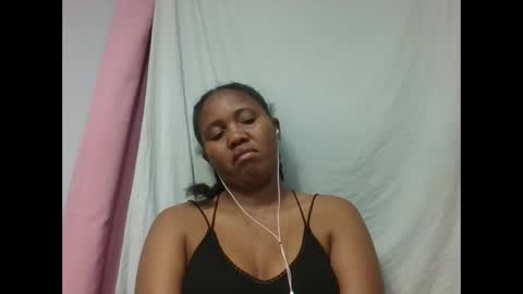 Snapshot of adelealy chatting on 29, 10, 2025 adelealy online show from 29, 10, 2025