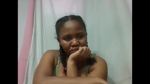 Snapshot of adelealy chatting on 2, 11, 2025 adelealy online show from 2, 11, 2025