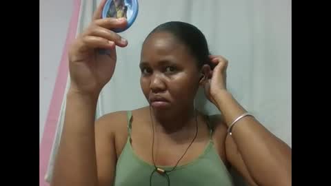 Snapshot of adelealy chatting on 5, 11, 2025 adelealy online show from 5, 11, 2025