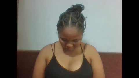 Snapshot of adelealy chatting on 7, 11, 2025 adelealy online show from 7, 11, 2025