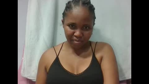 Snapshot of adelealy chatting on 8, 11, 2025 adelealy online show from 8, 11, 2025