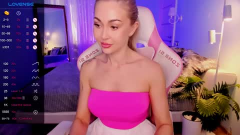 Snapshot of adeleroberts chatting on 4, 6, 2026 Adele online show from 4, 6, 2026