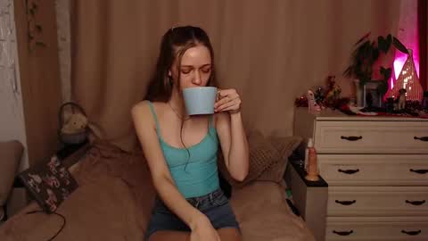 Lina online show from 6, 3, 2025