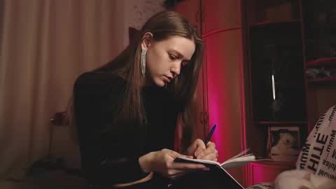 Lina online show from 9, 3, 2025