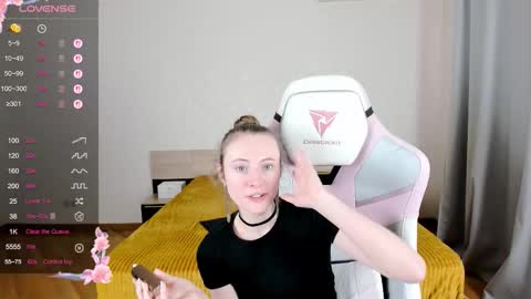 Snapshot of adelina_cowell chatting on 9, 9, 2025 Adelina online show from 9, 9, 2025
