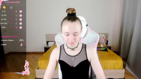 Snapshot of adelina_cowell chatting on 19, 9, 2025 Adelina online show from 19, 9, 2025