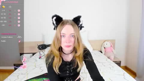 Snapshot of adelina_cowell chatting on 4, 10, 2025 Adelina online show from 4, 10, 2025