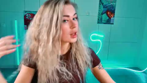Adel online show from 10, 10, 2025