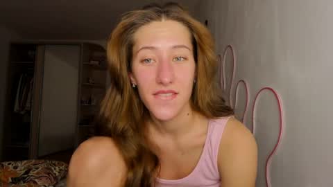Snapshot of adellqueen chatting on 27, 4, 2026 Adell online show from 27, 4, 2026