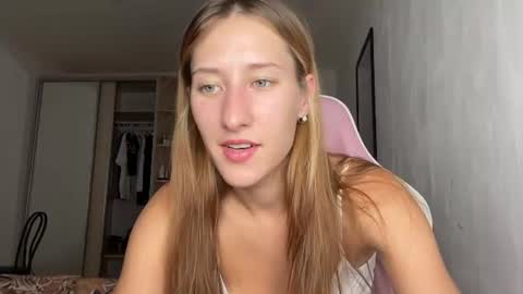 Snapshot of adellqueen chatting on 30, 6, 2026 Adell online show from 30, 6, 2026
