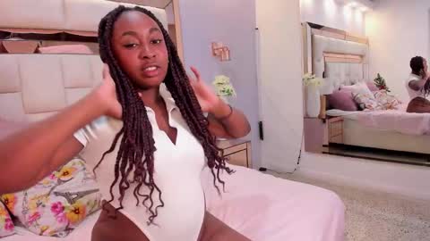 Snapshot of adhara_mosquera chatting on 28, 11, 2025 Adhara Mosquera online show from 28, 11, 2025