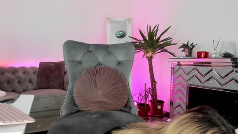 Adona online show from 17, 1, 2025