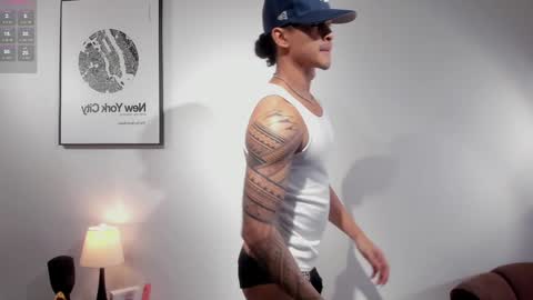 Adonis online show from 4, 1, 2025