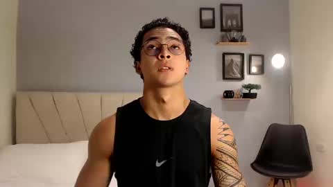 Adonis online show from 17, 10, 2025