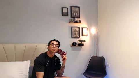 Adonis online show from 15, 11, 2025