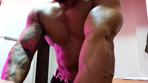 Snapshot of adonis_msc chatting on 8, 10, 2025 Adonis online show from 8, 10, 2025