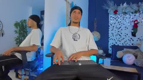 adonis_wb online show from 3, 12, 2025