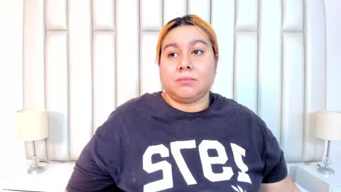 Snapshot of adreeaperez1 chatting on 5, 2, 2025 ANDREA PEREZ online show from 5, 2, 2025