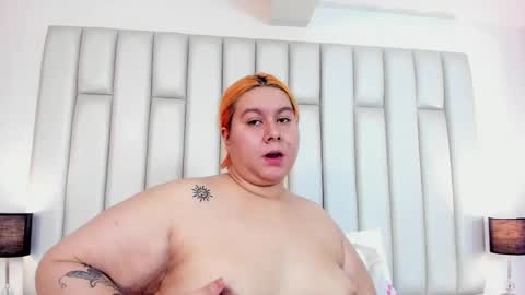 Snapshot of adreeaperez1 chatting on 10, 3, 2025 ANDREA PEREZ online show from 10, 3, 2025