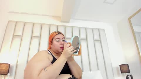 Snapshot of adreeaperez1 chatting on 17, 10, 2025 ANDREA PEREZ online show from 17, 10, 2025