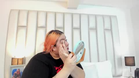 Snapshot of adreeaperez1 chatting on 25, 10, 2025 ANDREA PEREZ online show from 25, 10, 2025