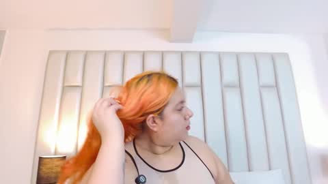 Snapshot of adreeaperez1 chatting on 27, 11, 2025 ANDREA PEREZ online show from 27, 11, 2025