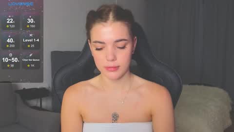 Adriana online show from 19, 10, 2025