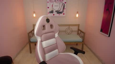 Adri  online show from 23, 2, 2026