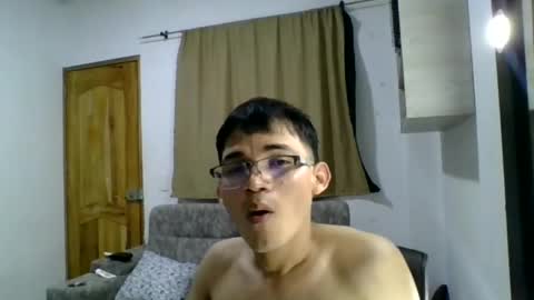 Snapshot of adrian018_ chatting on 16, 12, 2024 adrian018_ online show from 16, 12, 2024