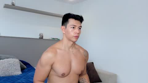 Snapshot of adrian_del_mar chatting on 1, 7, 2026 Adrian del Mar online show from 1, 7, 2026