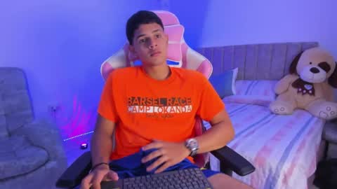 Snapshot of adrian_prime_ chatting on 18, 4, 2026 ADRIAN online show from 18, 4, 2026