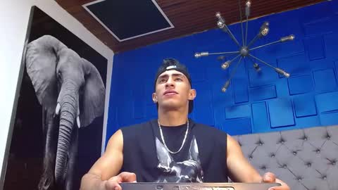   online show from 23, 1, 2025