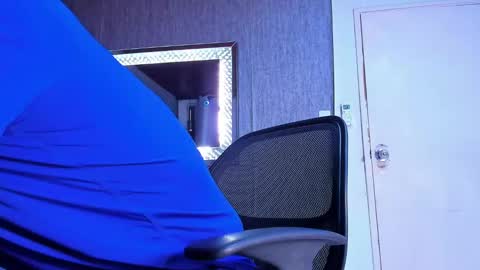 Snapshot of adrian_rae chatting on 27, 1, 2025 online show from 27, 1, 2025