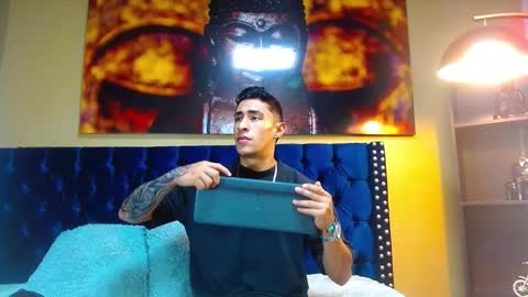 Snapshot of adrian_rae chatting on 25, 2, 2025 online show from 25, 2, 2025