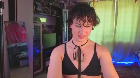 Snapshot of adrian_touch chatting on 25, 3, 2026 Adri online show from 25, 3, 2026