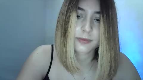 Snapshot of adrianabliss_ chatting on 21, 9, 2025 adrianabliss_ online show from 21, 9, 2025