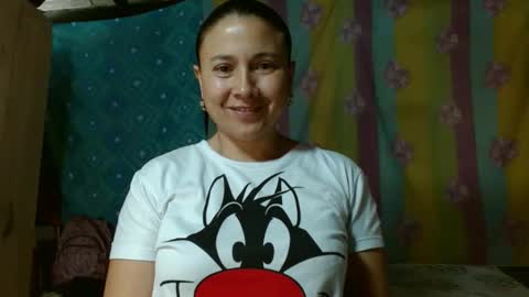 Snapshot of adrianatellez chatting on 6, 12, 2024 Adriana Tellez online show from 6, 12, 2024