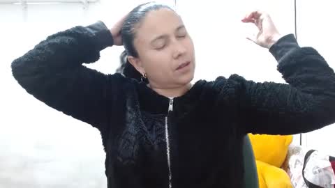 Snapshot of adrianatellez chatting on 10, 10, 2025 Adriana Tellez online show from 10, 10, 2025