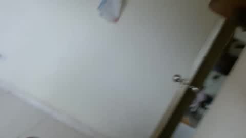 Snapshot of adrianatellez chatting on 6, 11, 2025 Adriana Tellez online show from 6, 11, 2025