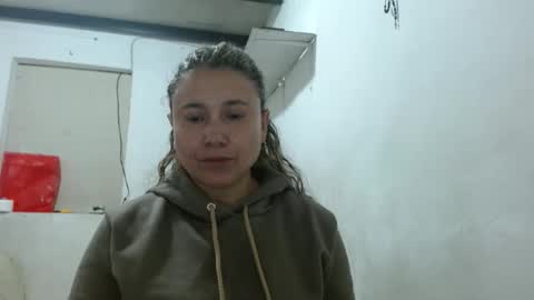 Snapshot of adrianatellez chatting on 5, 1, 2026 Adriana Tellez online show from 5, 1, 2026