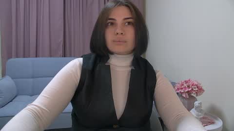 Snapshot of adrianatores chatting on 7, 5, 2026 AdrianaTores online show from 7, 5, 2026