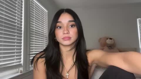 Snapshot of adriannarodriguez chatting on 25, 1, 2025 Adrianna  online show from 25, 1, 2025