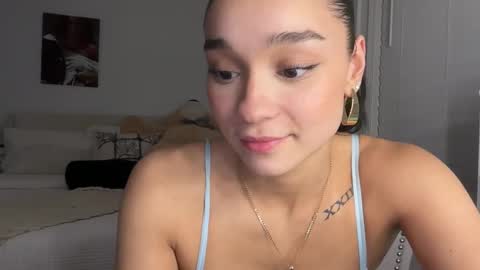 Snapshot of adriannarodriguez chatting on 8, 2, 2025 Adrianna  online show from 8, 2, 2025