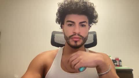 Snapshot of adriano_guapo chatting on 28, 11, 2025 adriano guapo online show from 28, 11, 2025