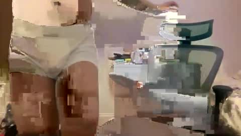 Snapshot of adriano_guapo chatting on 1, 12, 2025 adriano guapo online show from 1, 12, 2025