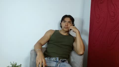 Snapshot of adriel_escalante chatting on 2, 10, 2025 adriel_escalante online show from 2, 10, 2025
