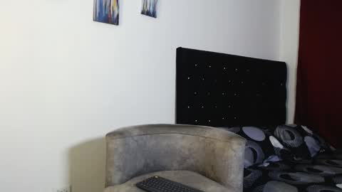 Snapshot of adriel_escalante chatting on 18, 12, 2025 adriel_escalante online show from 18, 12, 2025