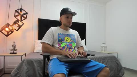 Adrein Roche online show from 26, 2, 2025